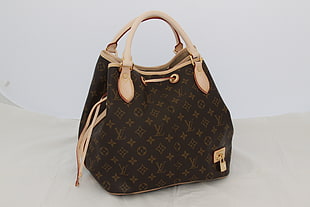 women's brown Louis Vuitton leather shoulder bag HD wallpaper